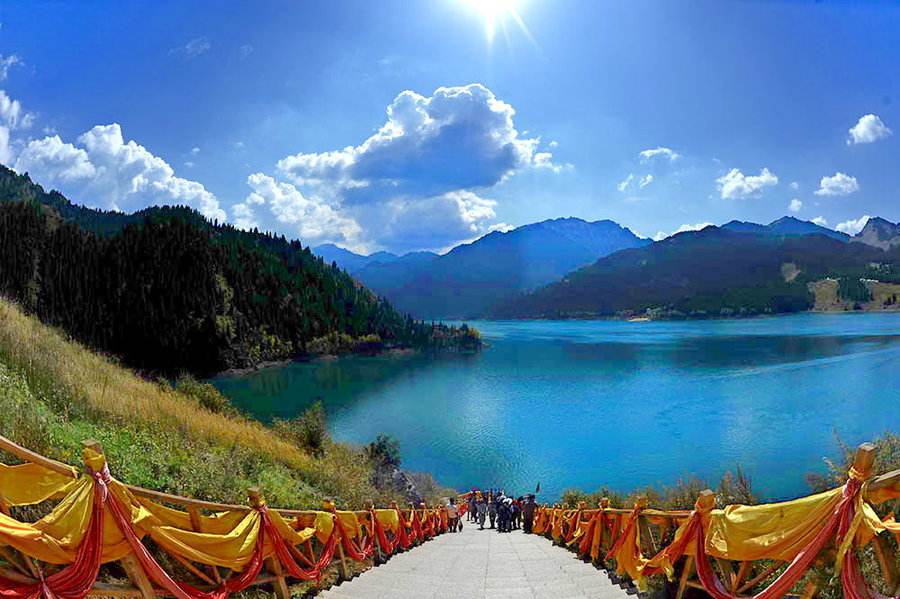 新疆天山天池 打造全域旅游新产品