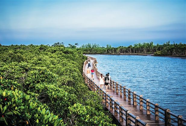 海口旅游警察挂牌成立 为全域旅游保驾护航